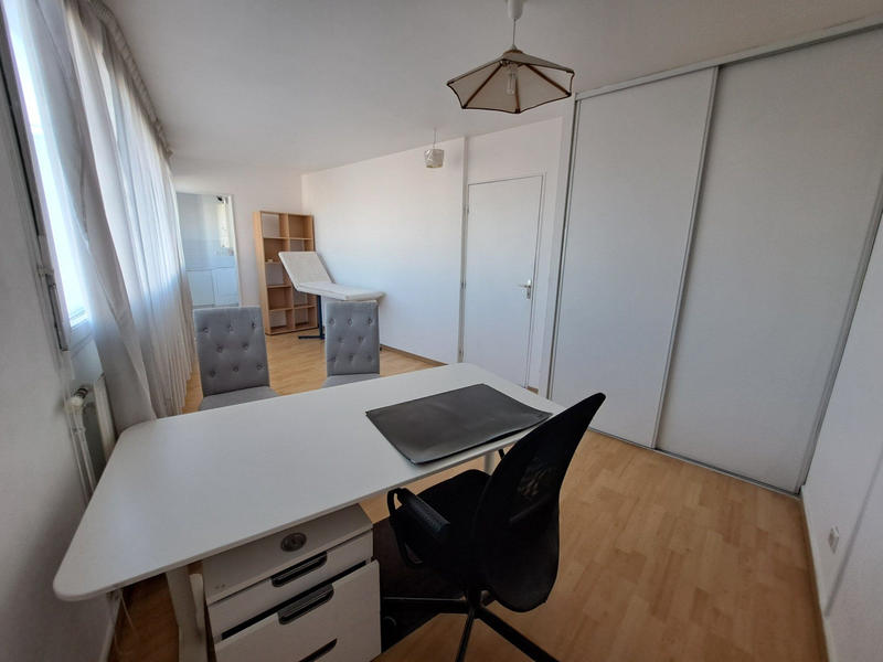 Bureau - 44 m² - 2 pièces