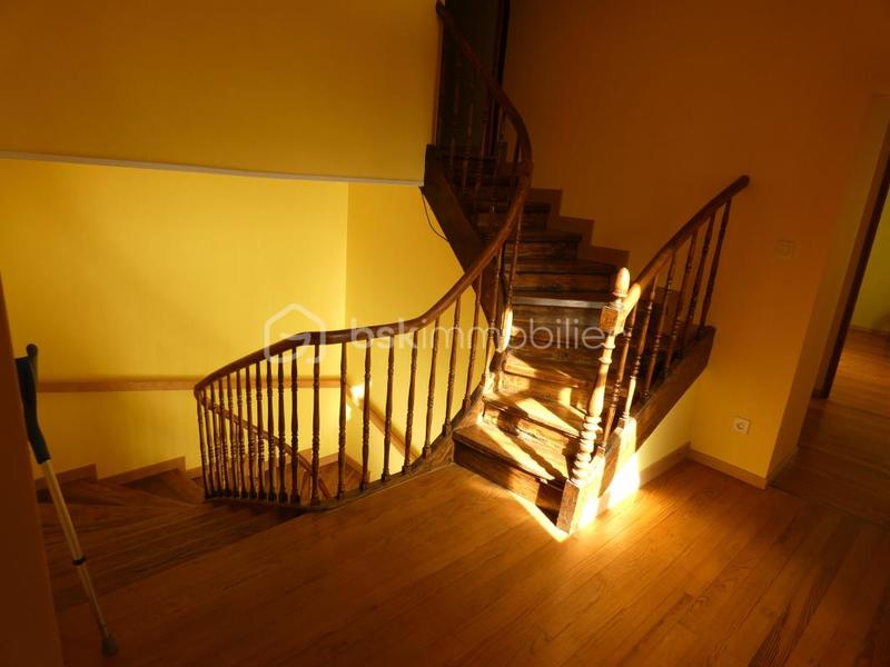 Maison ancienne - 201 m² - 6 pièces