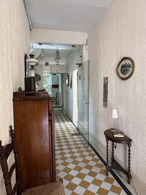 Maison - 277 m² - 11 pièces