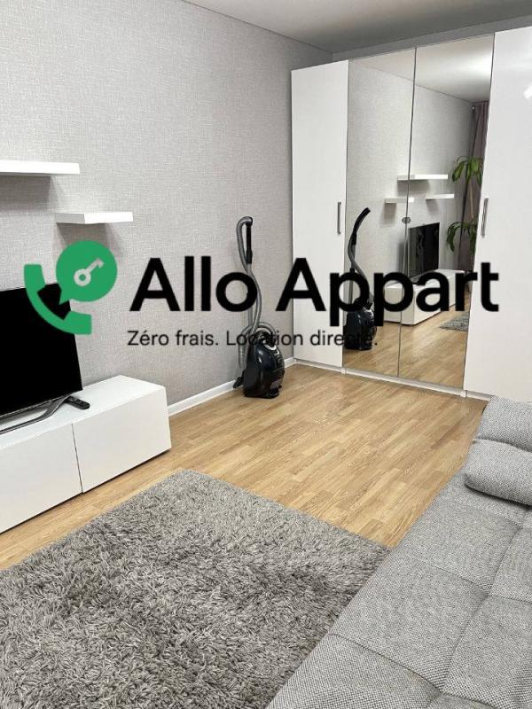 Studio - 50 m² - 2 pièces