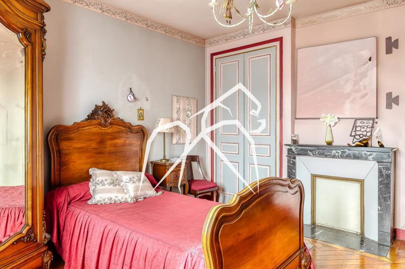 Maison ancienne - 200 m² - 7 pièces