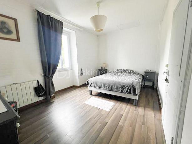 Maison en pierre - 150 m² - 7 pièces