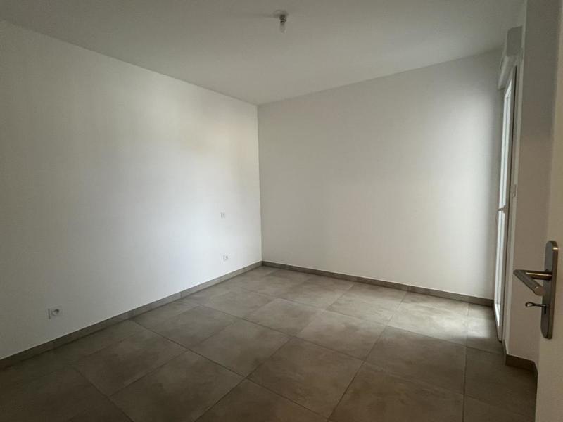 Appartement - 77 m² - 4 pièces