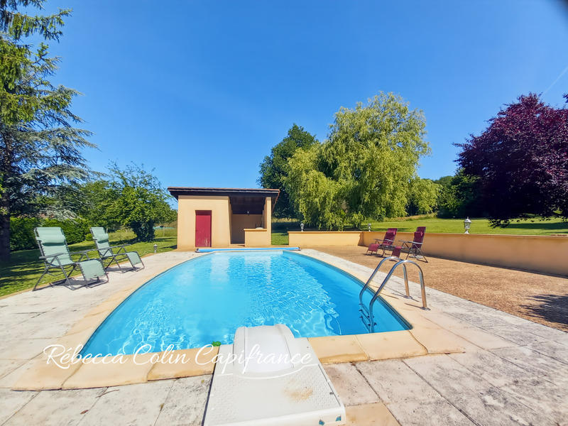 Maison - 199 m² - 9 pièces