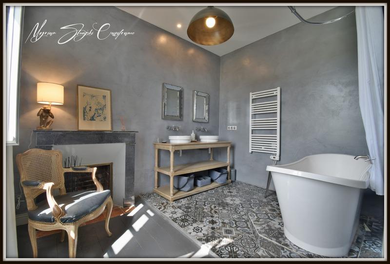 Maison bourgeoise - 420 m² - 14 pièces