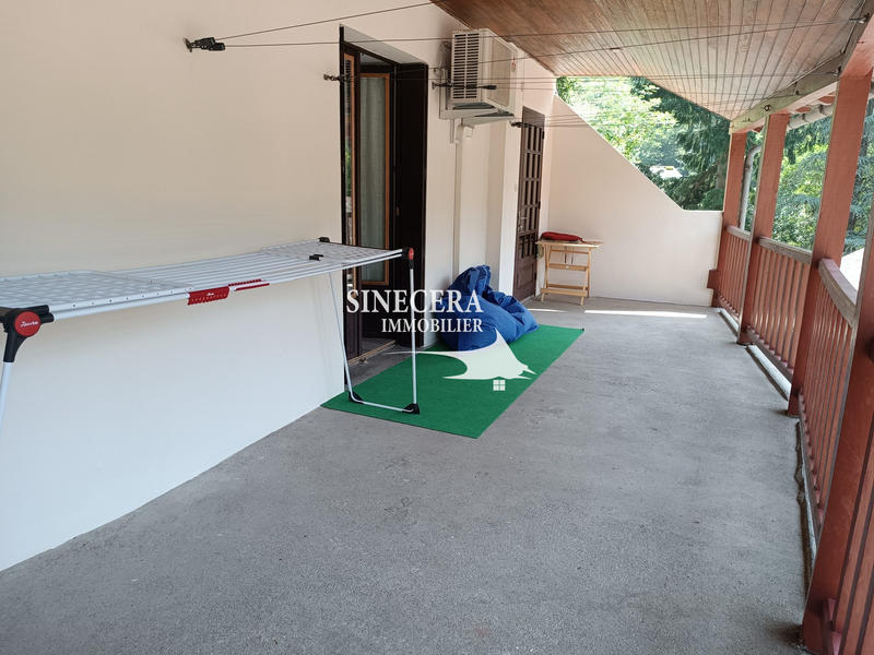 Maison - 350 m² - 17 pièces