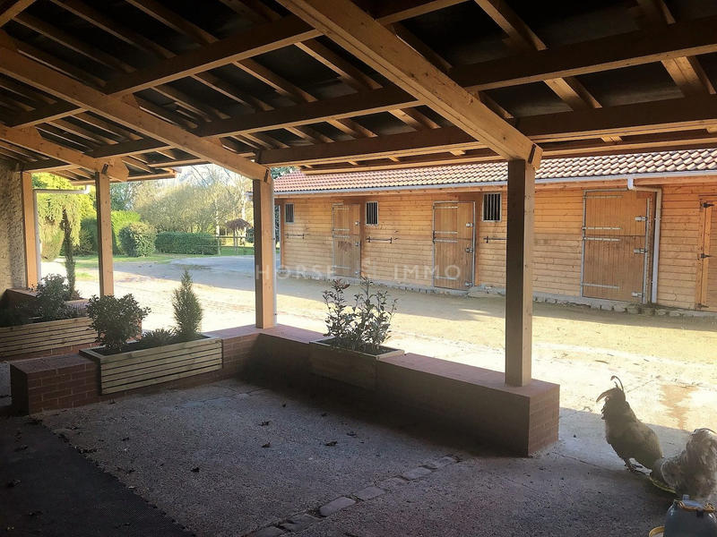 Maison - 575 m² - 12 pièces