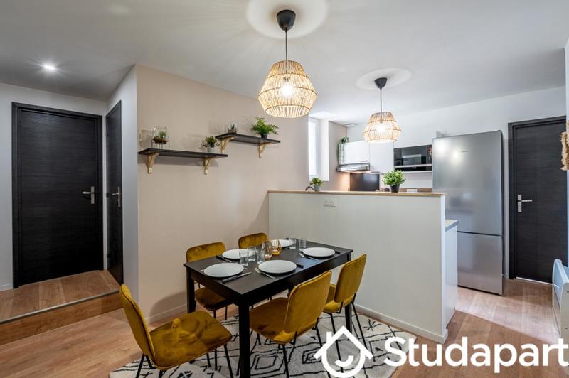 Chambre - 11 m² - 1 pièce