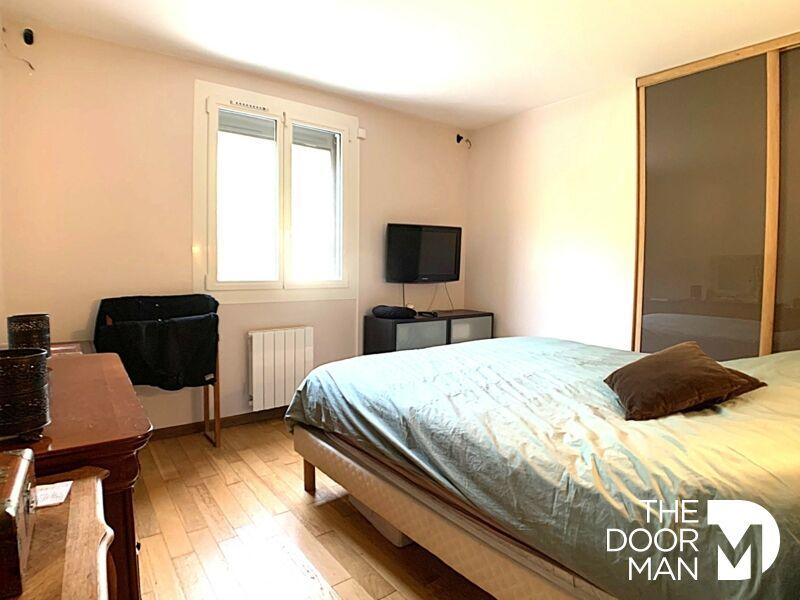 Maison - 220 m² - 8 pièces