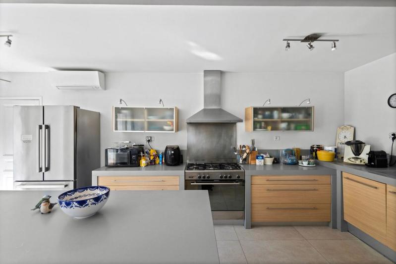 Maison - 187 m² - 6 pièces