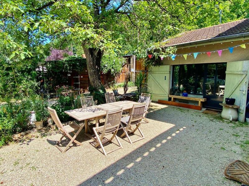 Maison - 210 m² - 7 pièces