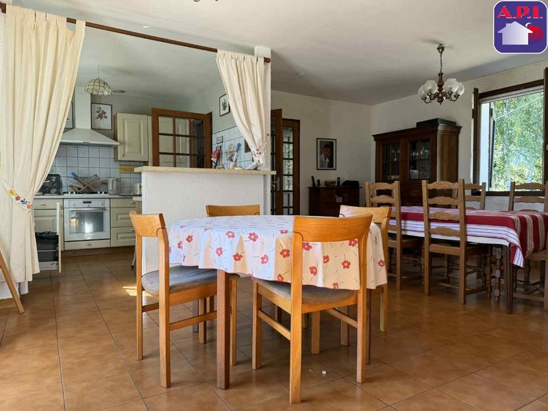 Maison - 136 m² - 6 pièces