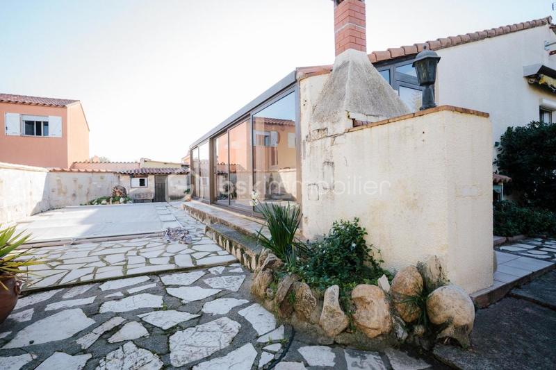 Maison traditionnelle - 90 m² - 4 pièces