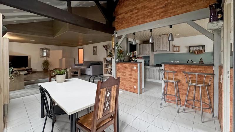 Maison de maîtres - 230 m² - 9 pièces