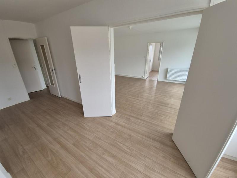 Appartement - 100 m² - 5 pièces