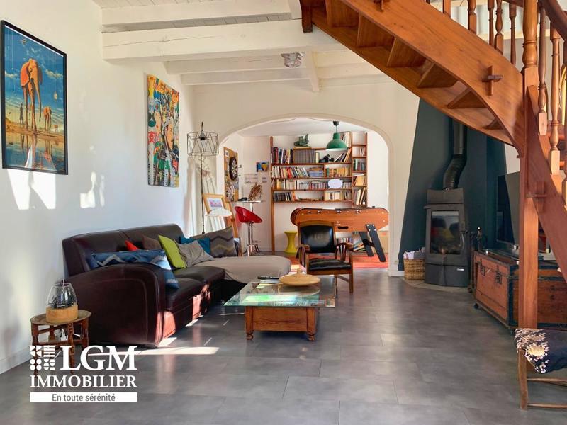 Maison - 282 m² - 10 pièces