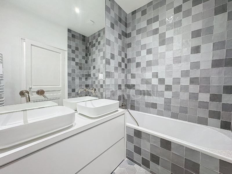 Appartement - 99 m² - 4 pièces