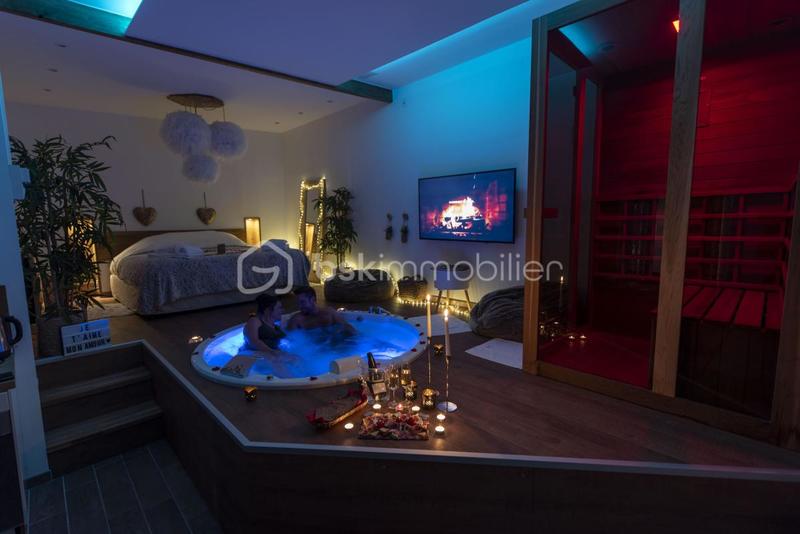 Immeuble - 216 m² - 8 pièces