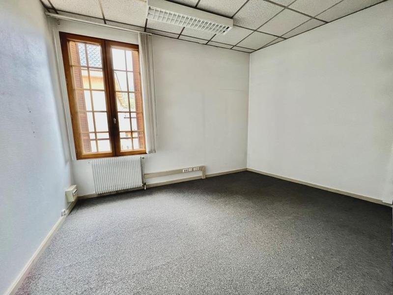 Bureau - 421 m²