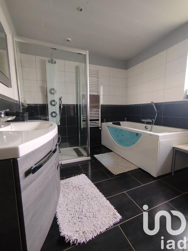 Maison - 265 m² - 7 pièces