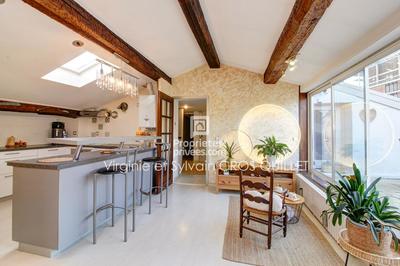 Appartement - 92 m² - 5 pièces