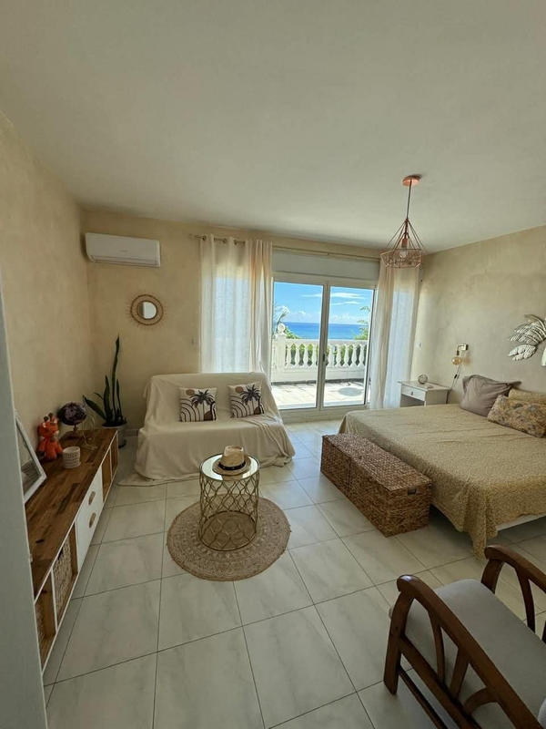 Maison - 190 m² - 8 pièces