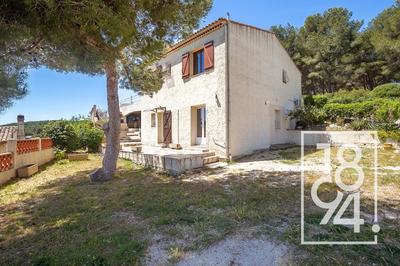 Maison - 180 m² - 6 pièces