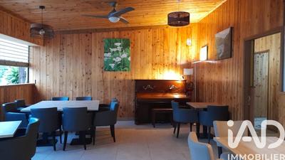 Maison - 344 m² - 6 pièces