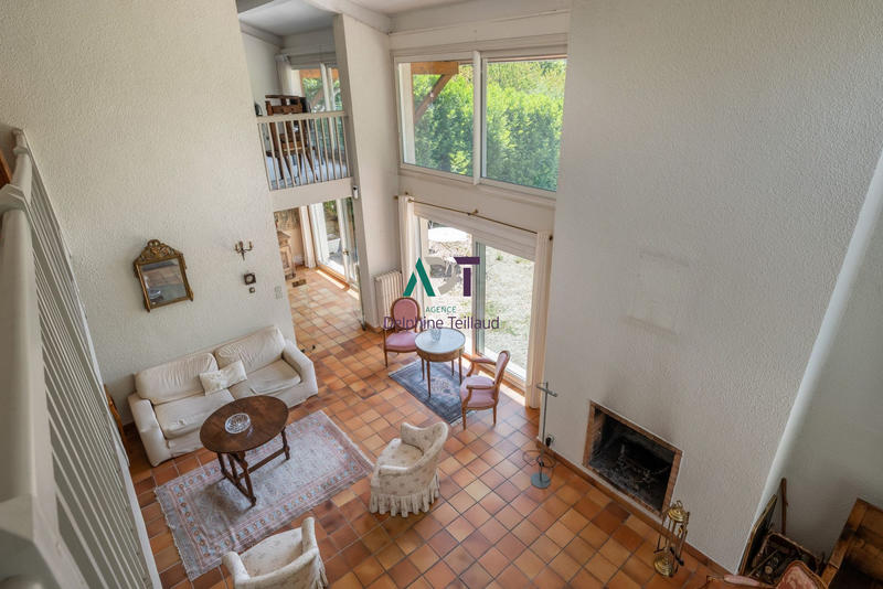 Maison - 286 m² - 9 pièces