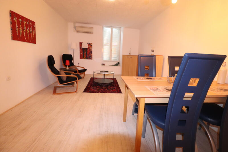 Immeuble - 220 m² - 7 pièces