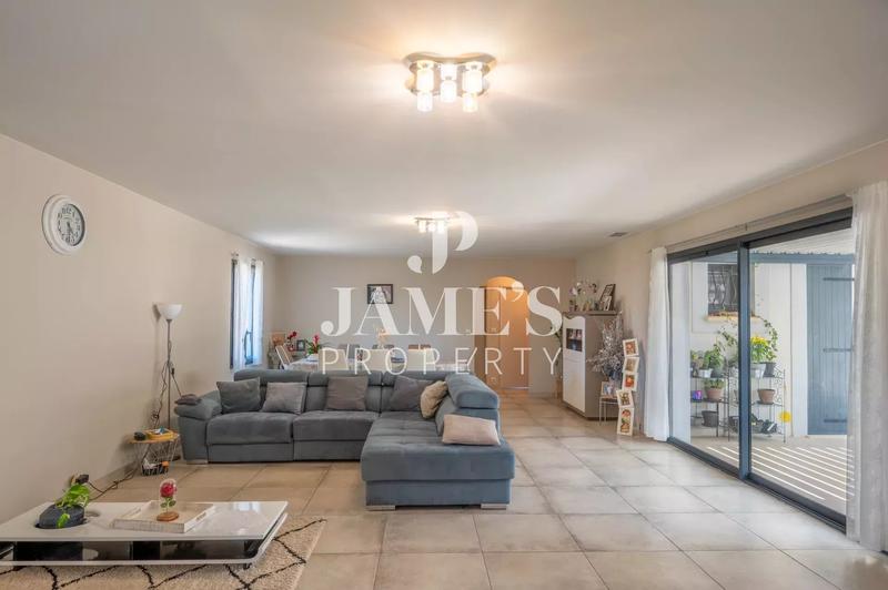 Maison - 144 m² - 5 pièces