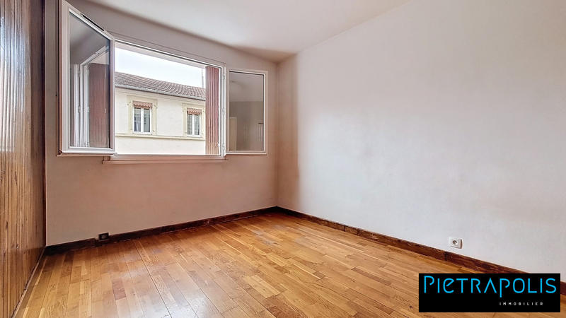Appartement - 94 m² - 4 pièces