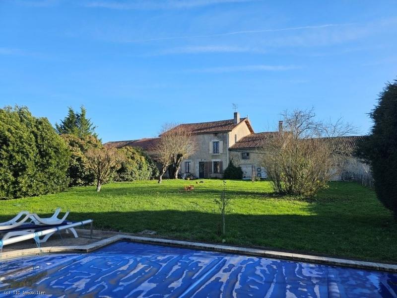 Maison de campagne - 210 m² - 7 pièces