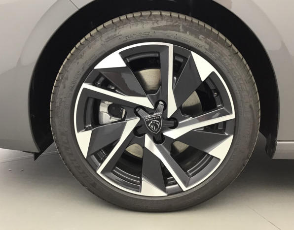 Peugeot 308 Allure 1.5 BlueHDI 130cv Eat8