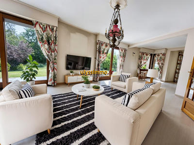 Maison - 272 m² - 7 pièces