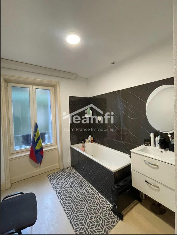 Appartement - 92 m² - 3 pièces