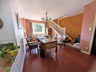 Demeure - 205 m² - 7 pièces