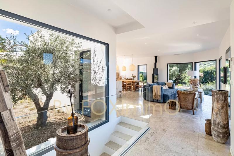 Maison - 170 m² - 5 pièces