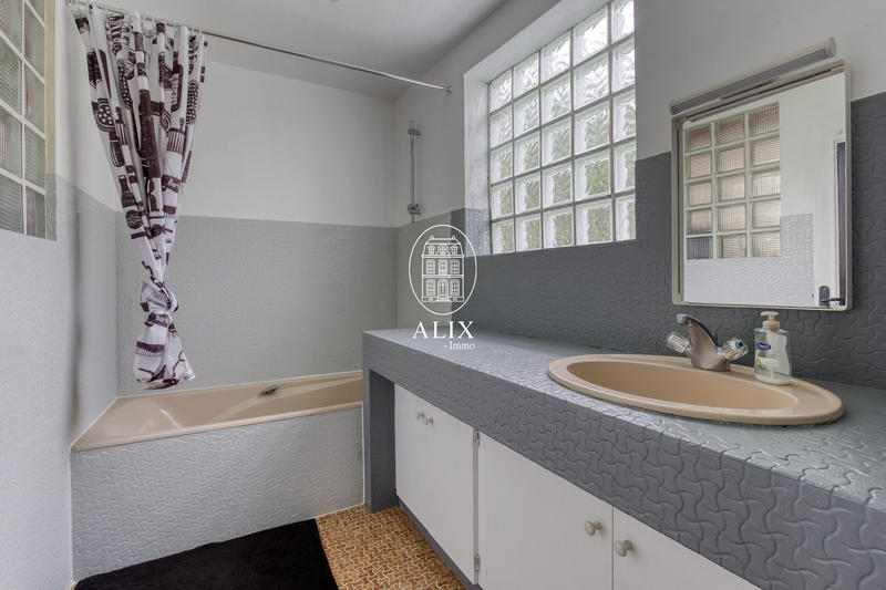 Maison - 160 m² - 6 pièces