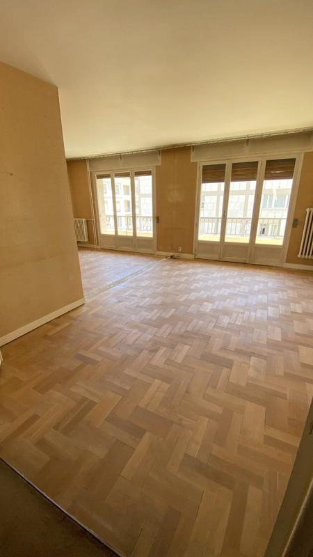 Appartement - 104 m² - 4 pièces