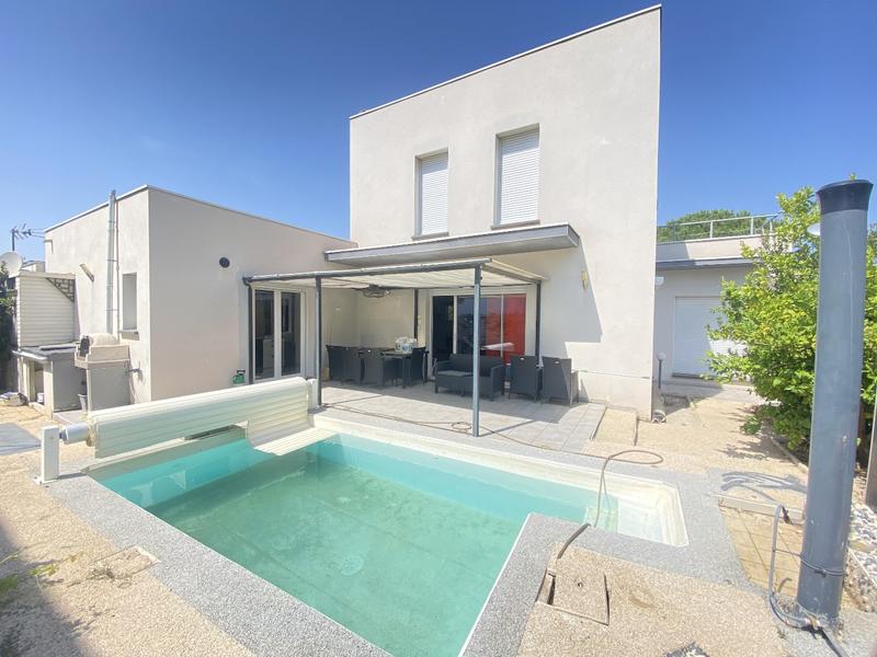 Maison - 122 m² - 4 pièces