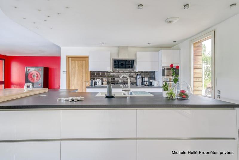 Maison - 285 m² - 7 pièces