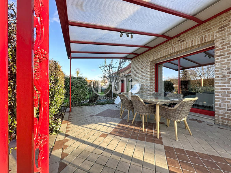 Demeure - 260 m² - 8 pièces