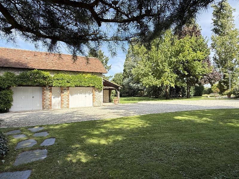 Maison ancienne - 251 m² - 7 pièces