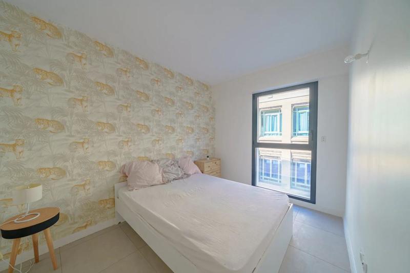 Appartement - 100 m² - 4 pièces