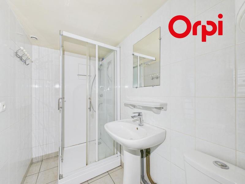 Immeuble - 151 m² - 7 pièces