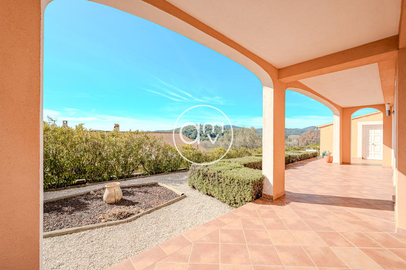 Maison - 148 m² - 6 pièces