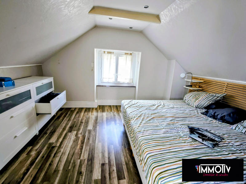 Maison - 176 m² - 8 pièces