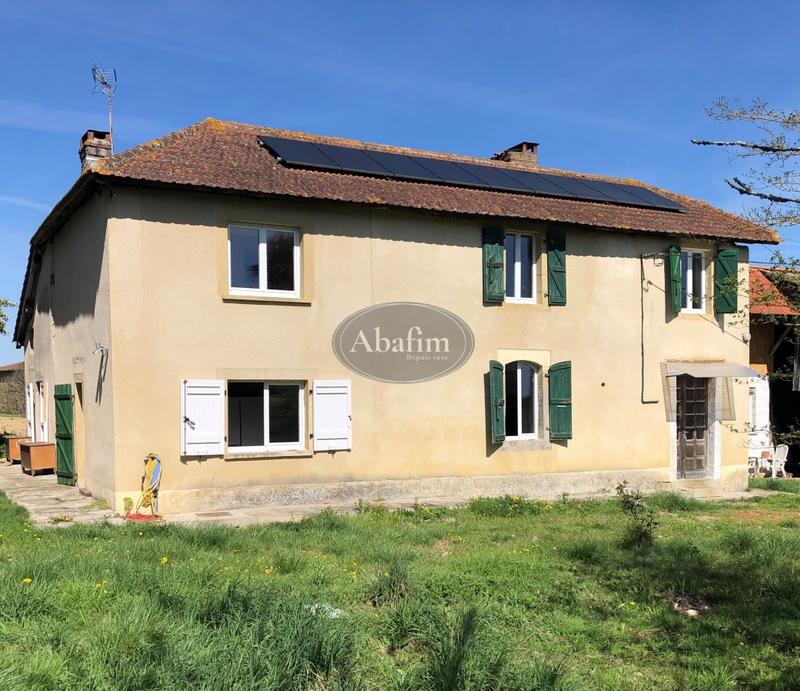 Maison - 218 m² - 7 pièces