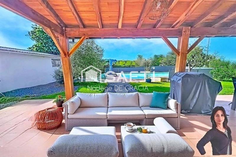 Maison - 211 m² - 7 pièces